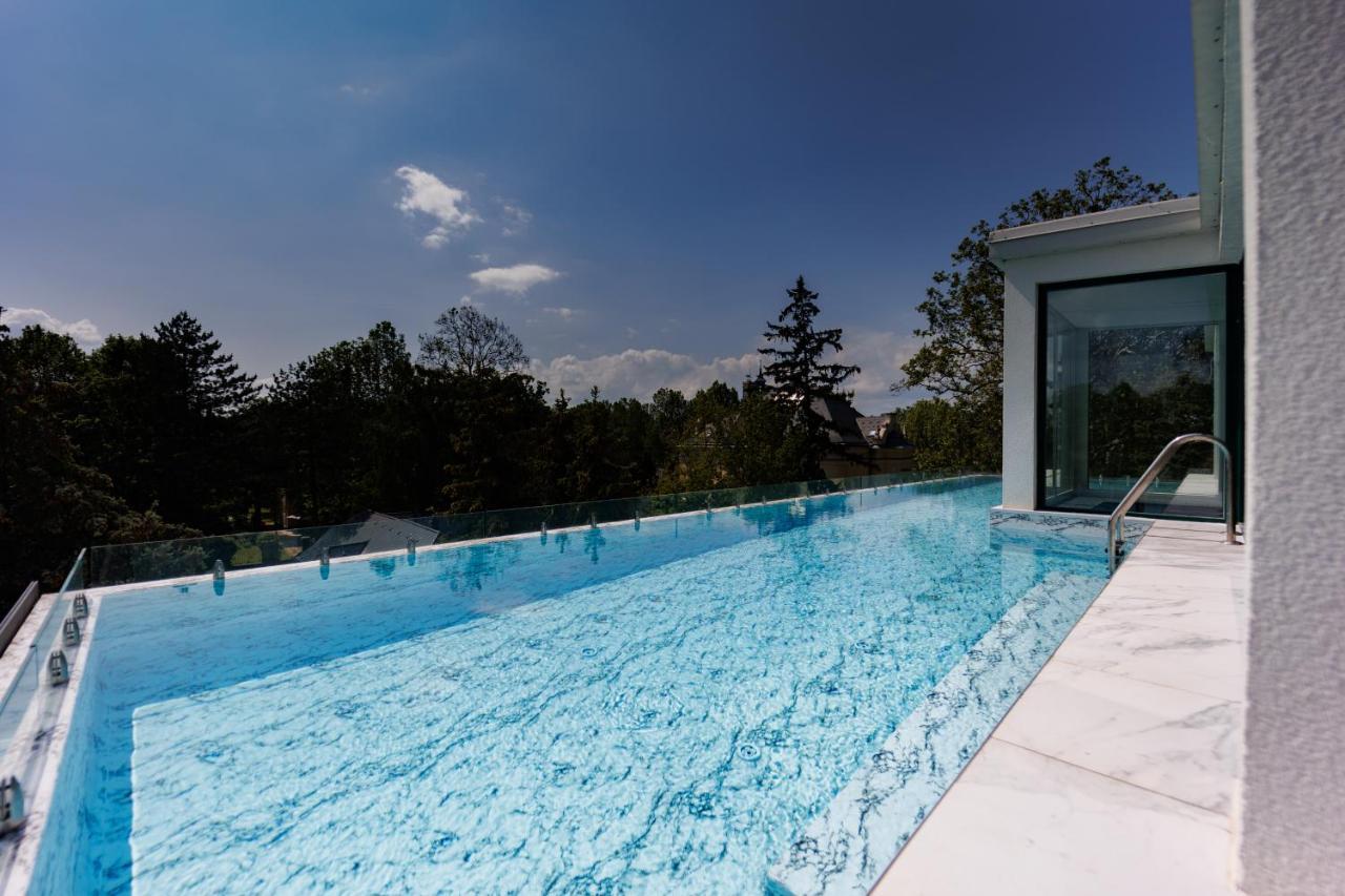 Villa Bauhaus Wellness Apartments 207 - Petiteplage Siófok Buitenkant foto
