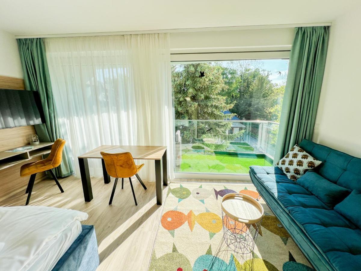 Villa Bauhaus Wellness Apartments 207 - Petiteplage Siófok Buitenkant foto