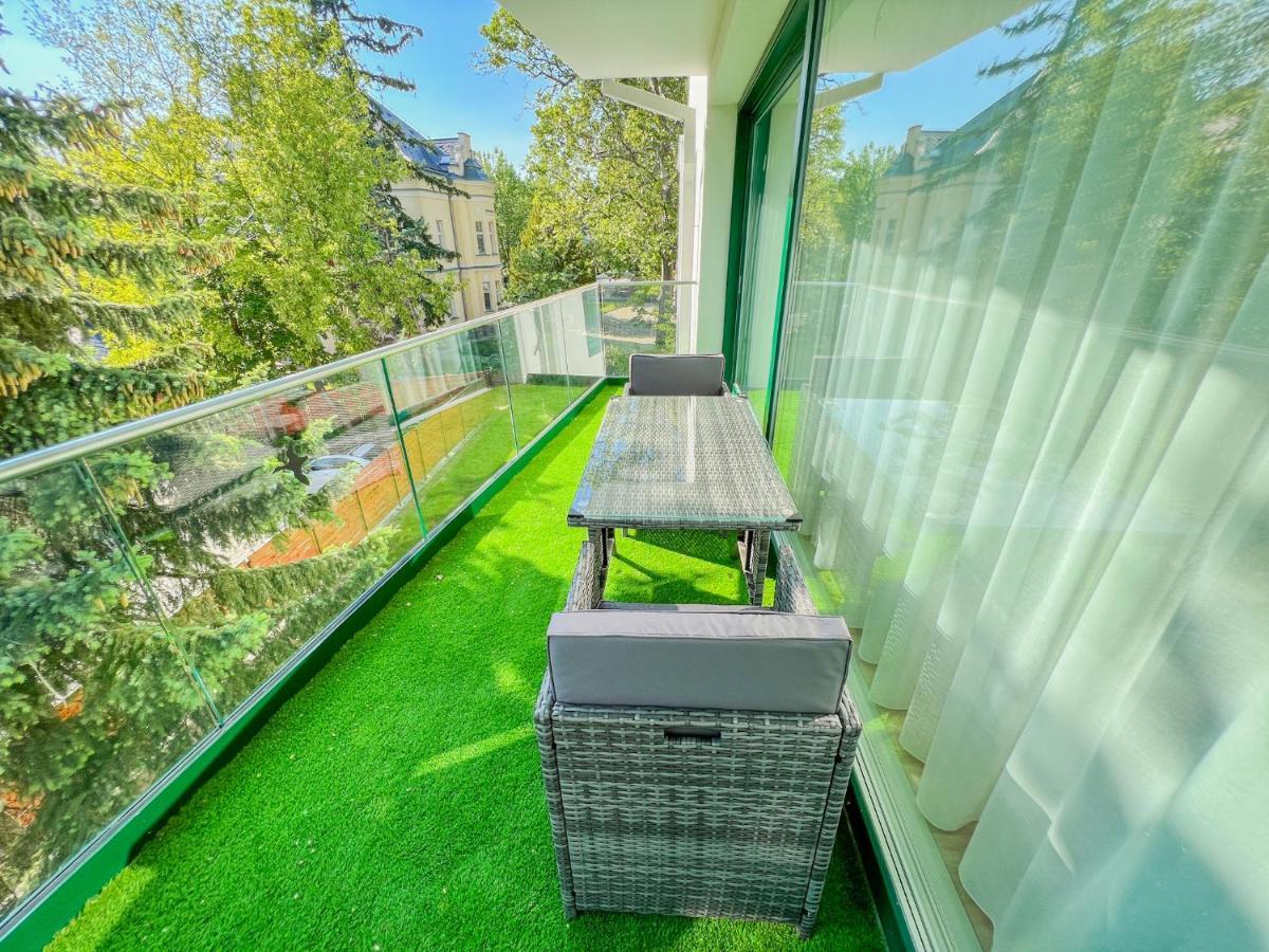 Villa Bauhaus Wellness Apartments 207 - Petiteplage Siófok Buitenkant foto